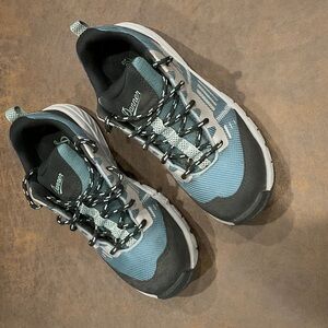 Womens Danner Run Time 3” Teal & Black NMT work Shoes